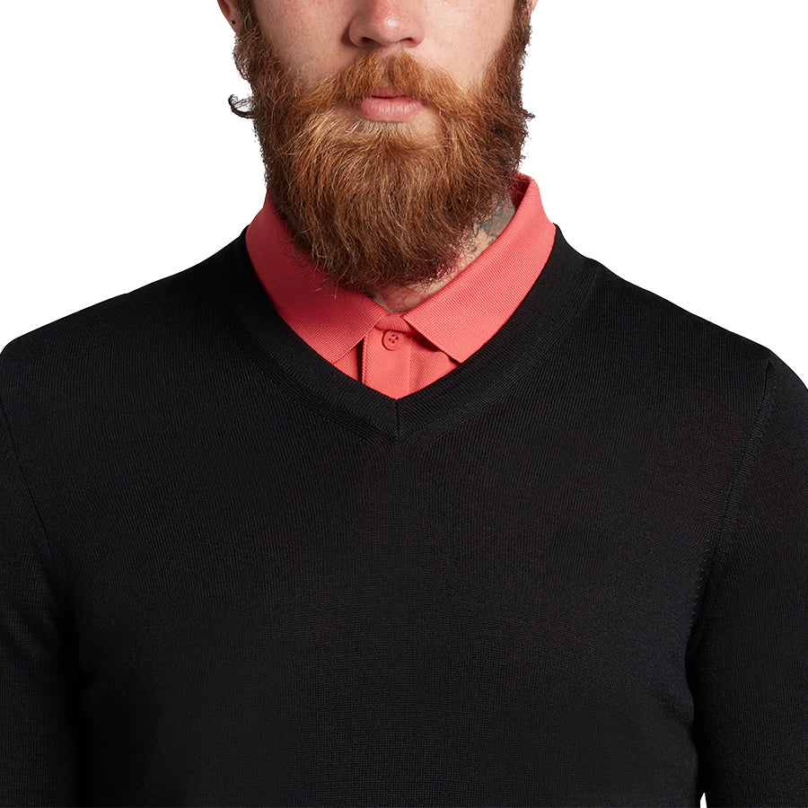 Lyle & Scott Tonal Eagle V Neck Knit - Jet Black